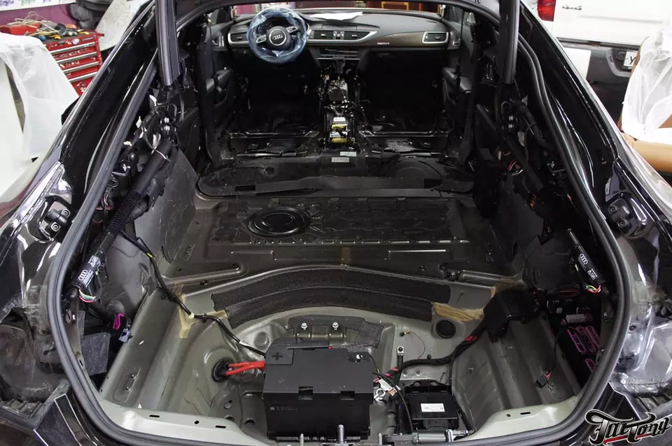 Audi A7. Комплексная шумоизоляция салона класса Люкс.